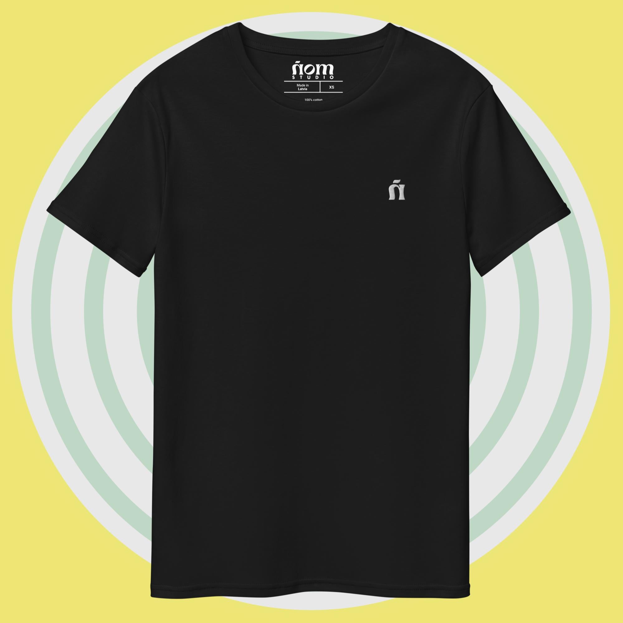 Ñom Basics - Black Logo Tshirt